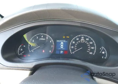 2011 Hyundai Genesis 4.6 from USA, damaged, VIN KMHGC4DF5BU139690